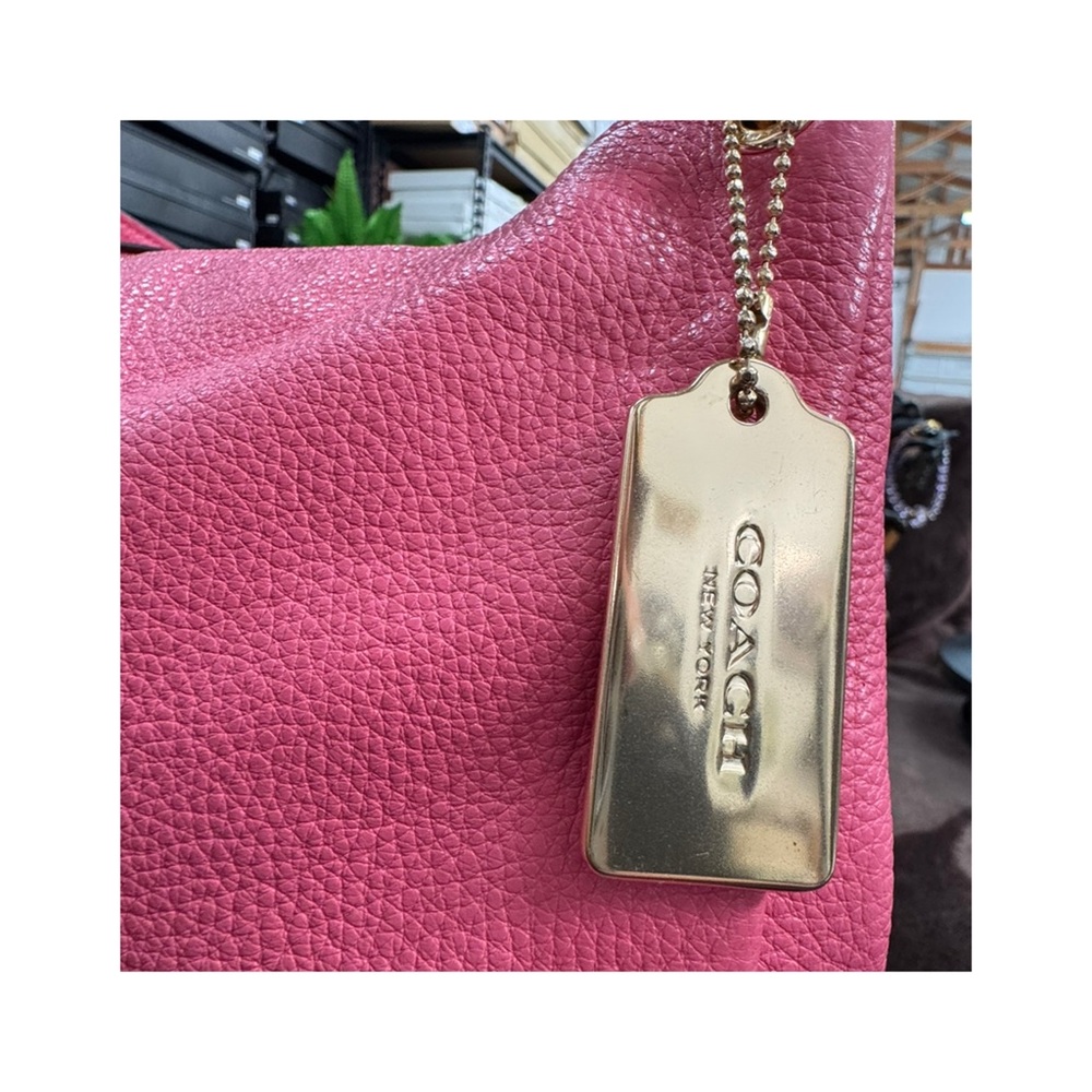Coach Soft bubblegum pink Leather Shoulder bag and Wallet set Pristine condition - Picture 4 of 16